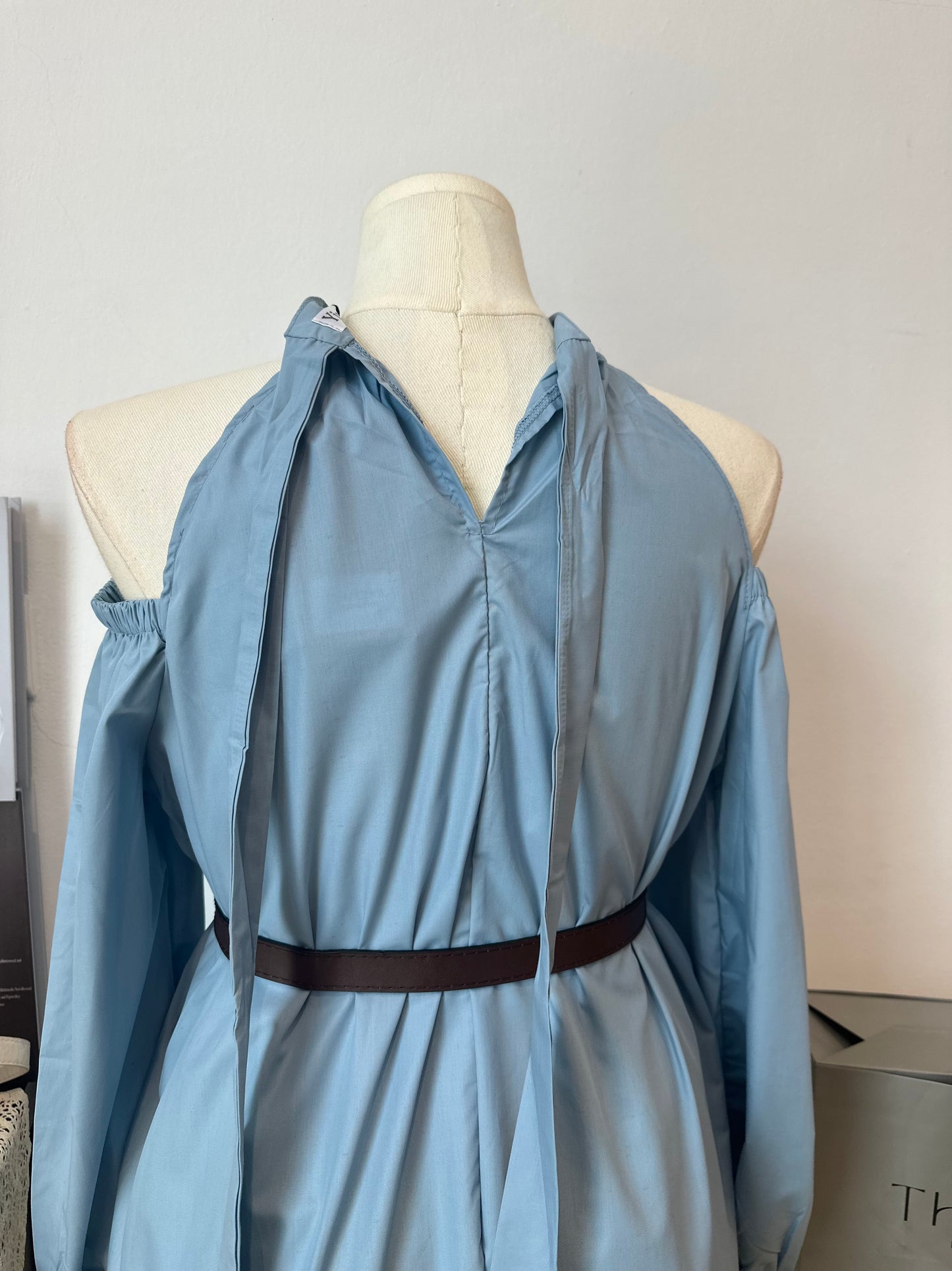 法式露肩长袖连衣裙 #TC290