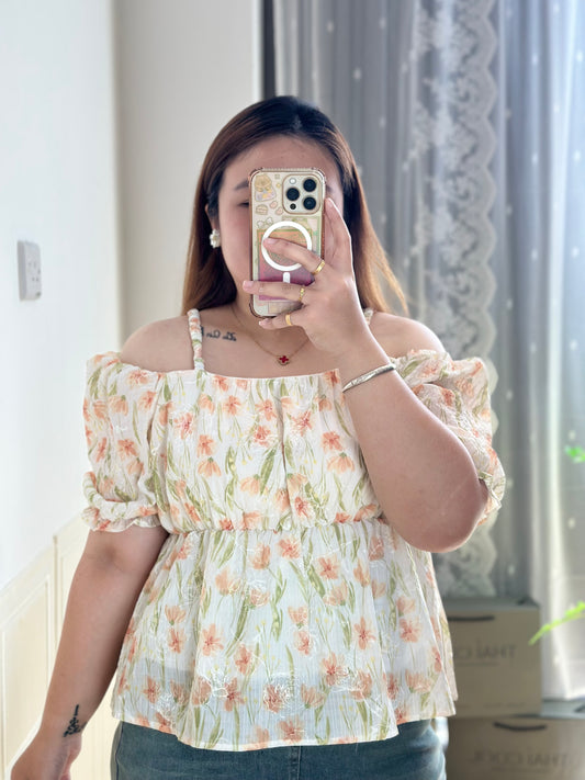 法式泡泡袖上衣 #TC275