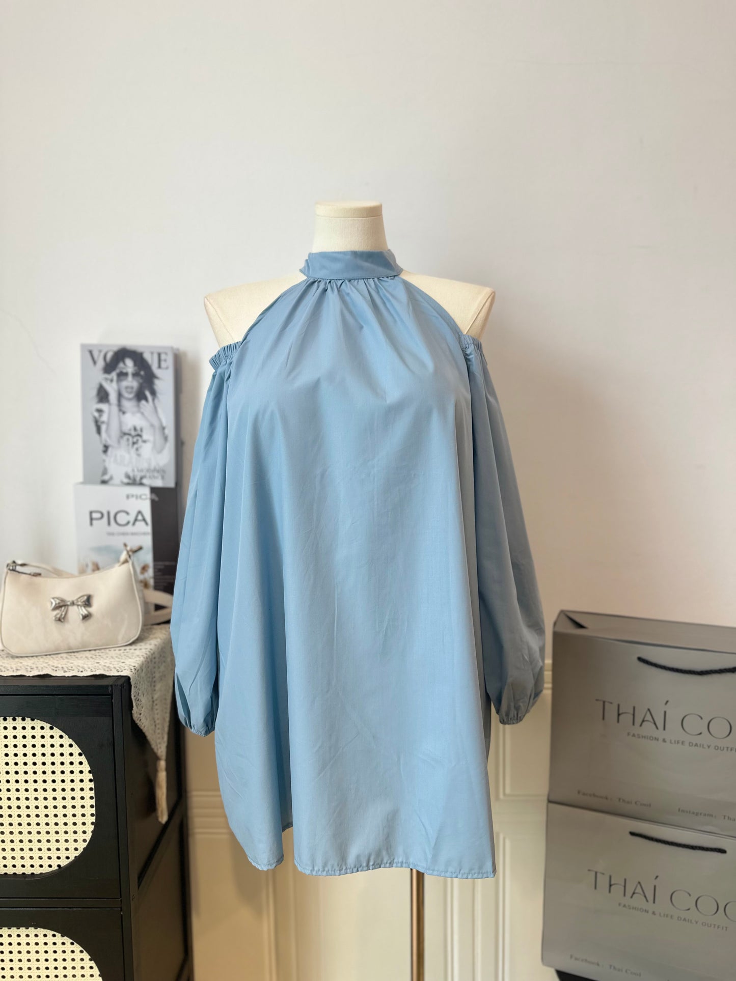 法式露肩长袖连衣裙 #TC290