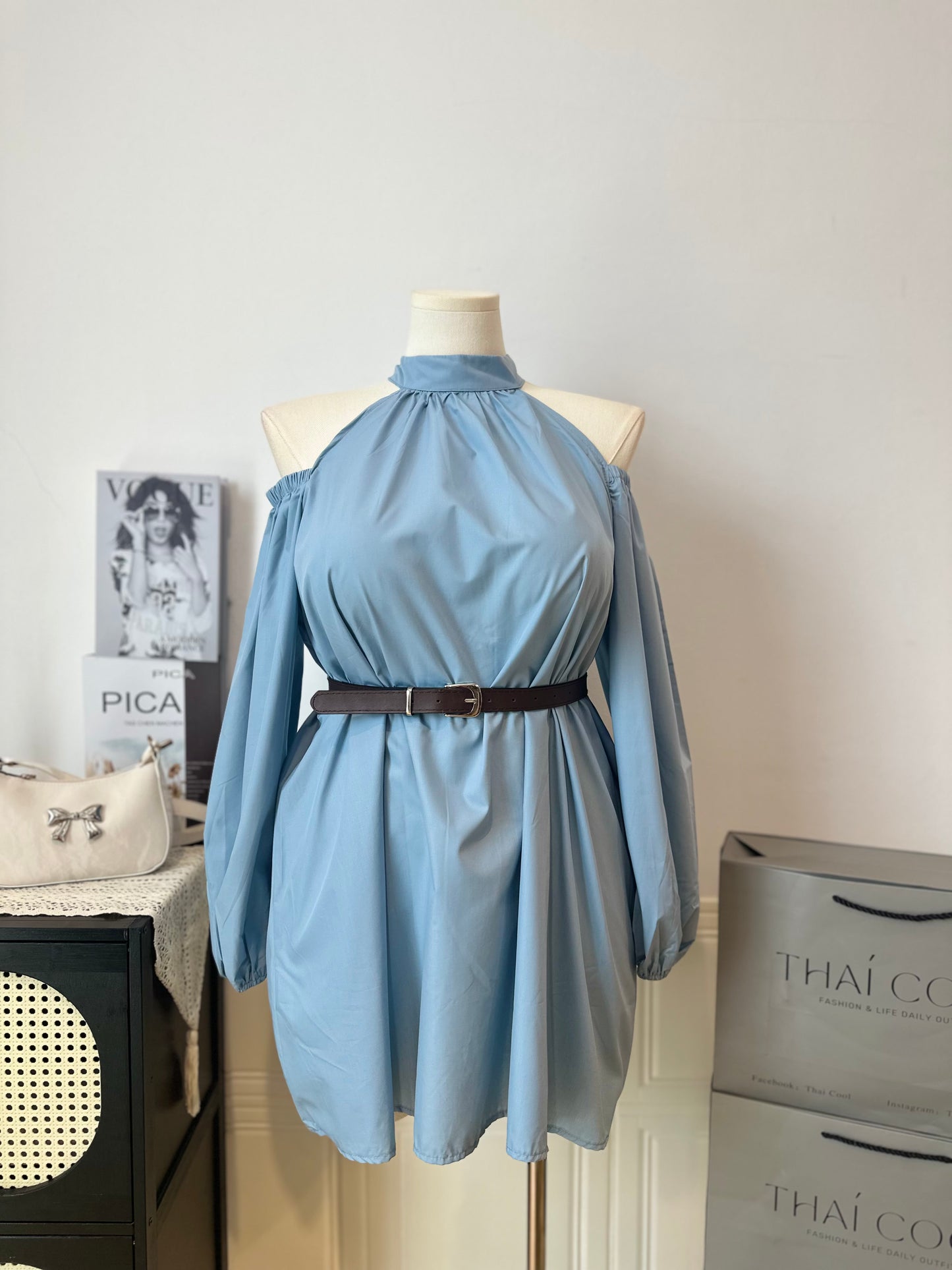 法式露肩长袖连衣裙 #TC290